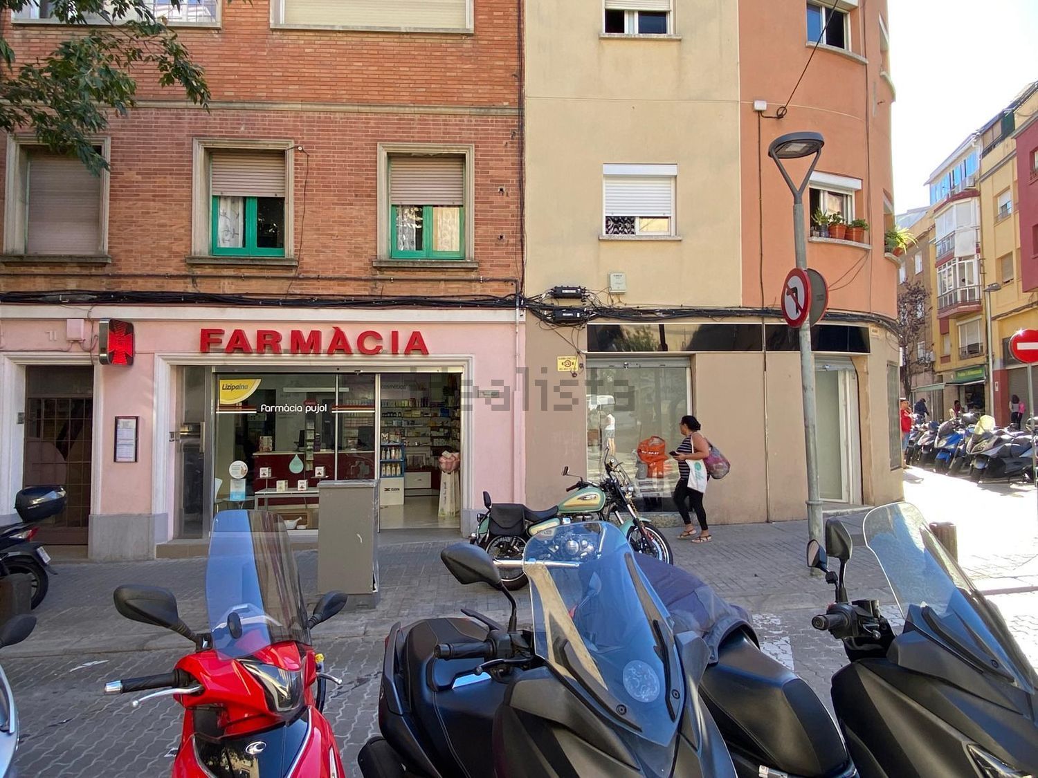 Local comercial en venta en Font d’en Canyelles 67